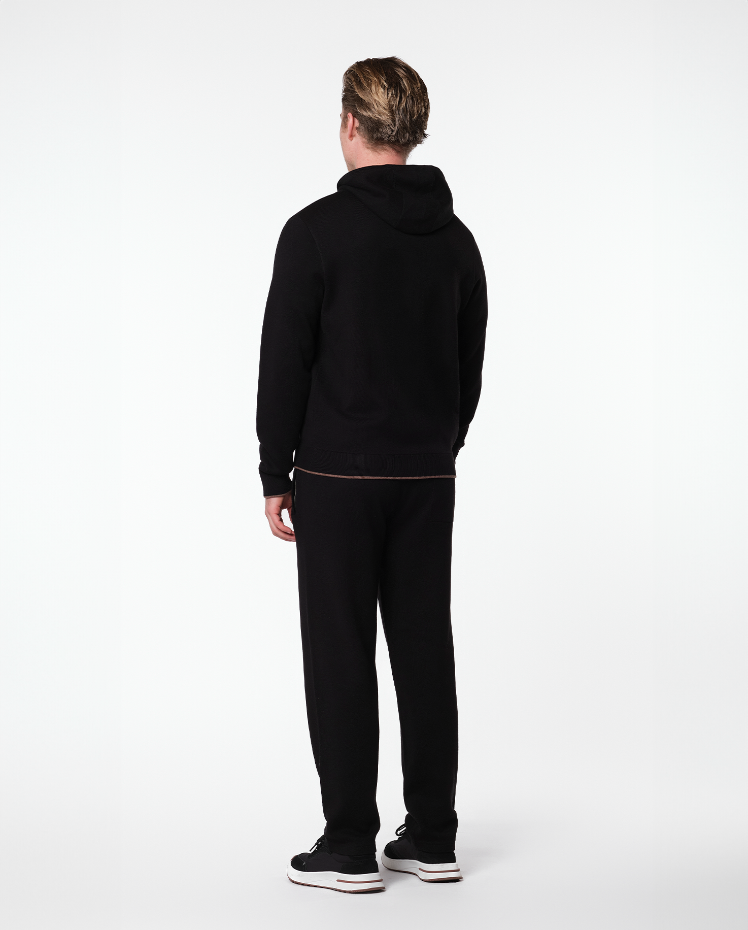 WEEKEND JOGGER - BLACK