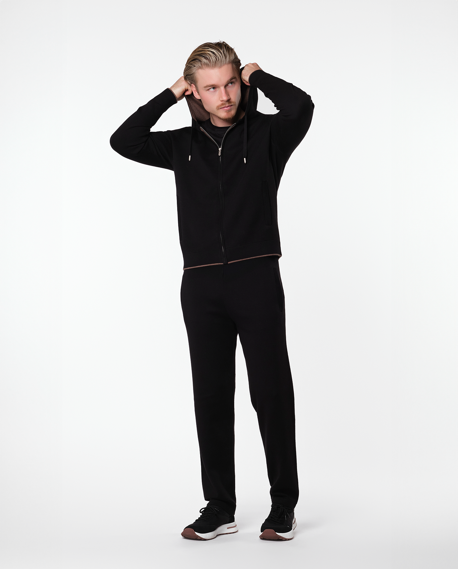 WEEKEND JOGGER - BLACK